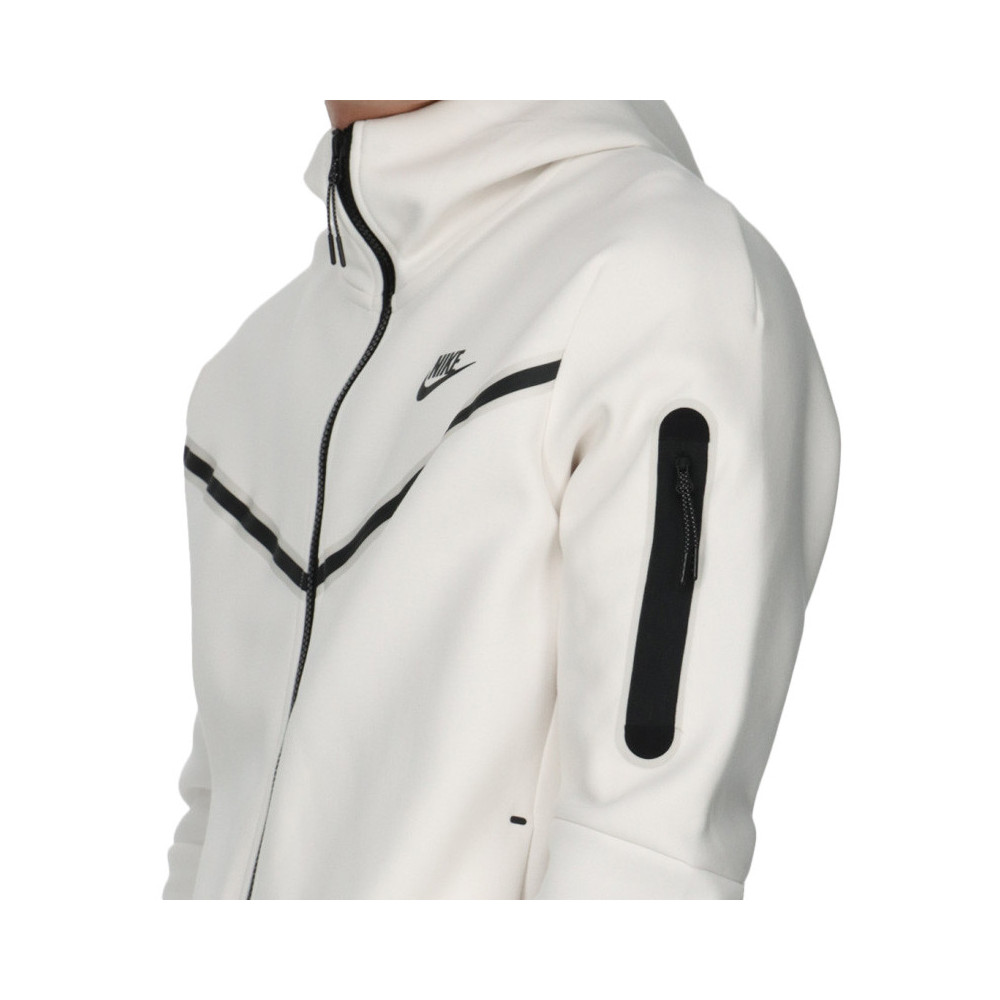 Nike Sweat à capuche Nike M NSW TCH FLC HOODIE FZ