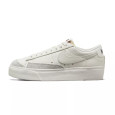 Nike Basket Nike W BLAZER LO PLATFORM