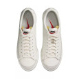 Nike Basket Nike W BLAZER LO PLATFORM