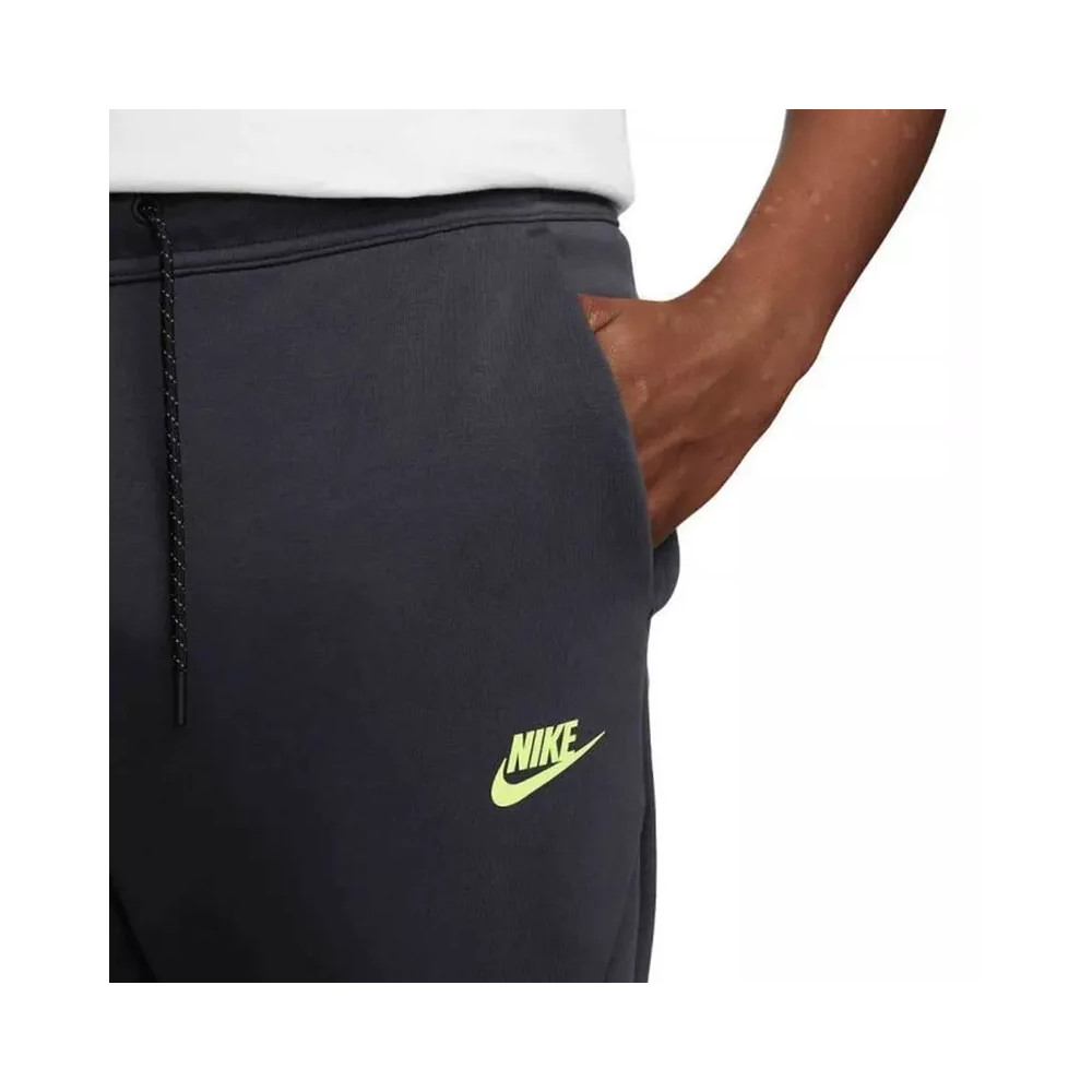 Nike Pantalon de survêtement Nike TECH FLEECE