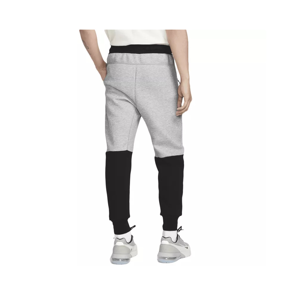 Nike Pantalon de survêtement Nike TECH FLEECE