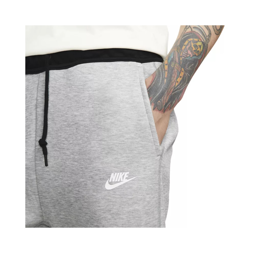 Nike Pantalon de survêtement Nike TECH FLEECE