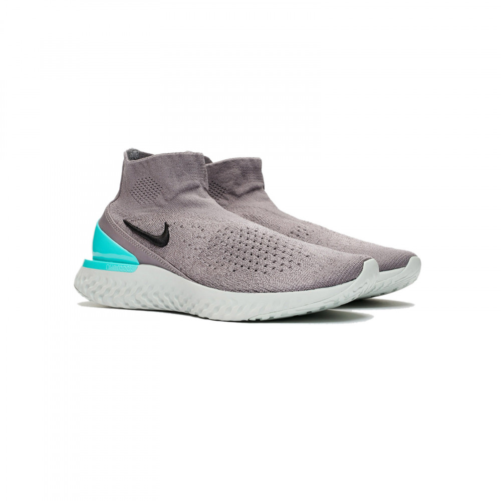 Nike Baskets Nike RISE REACT FLYNIT