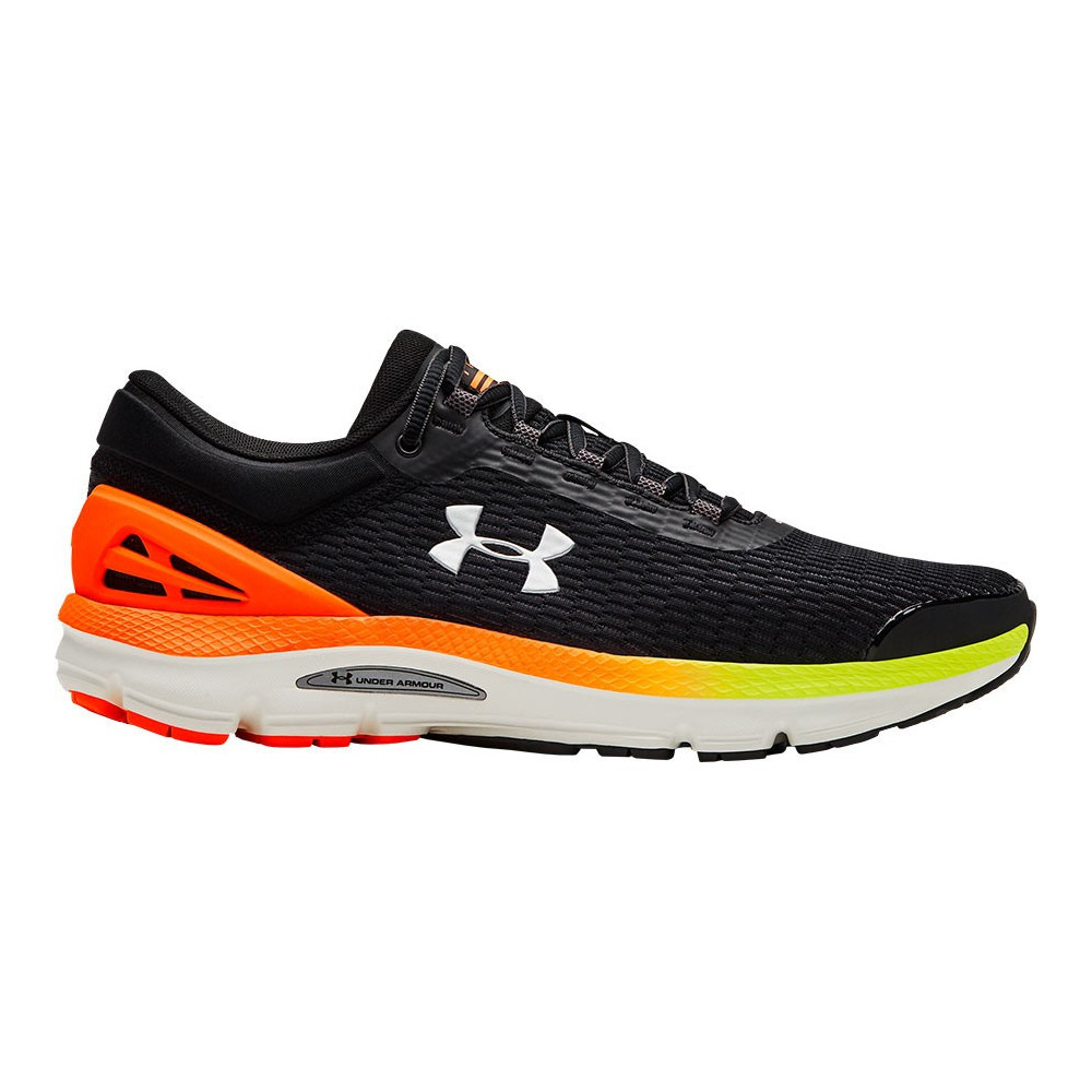 Under Armour Baskets Under Armour UA CHARGED INTAKE 3