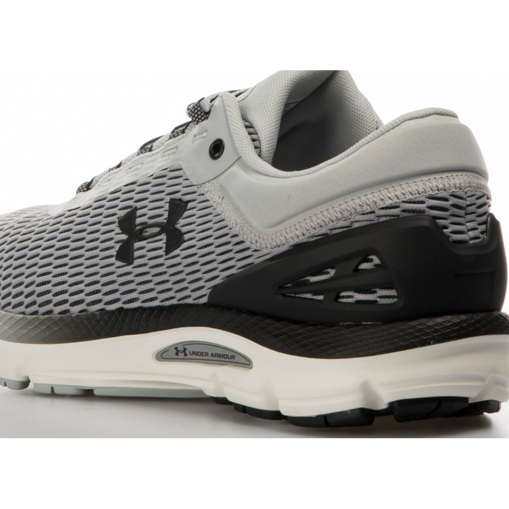 Under Armour Baskets Under Armour UA CHARGED INTAKE 3