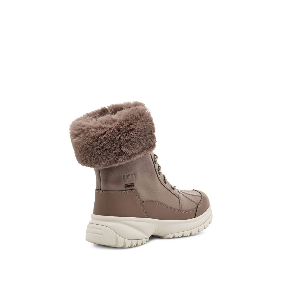 UGG Botte UGG YOSE  FLUFF